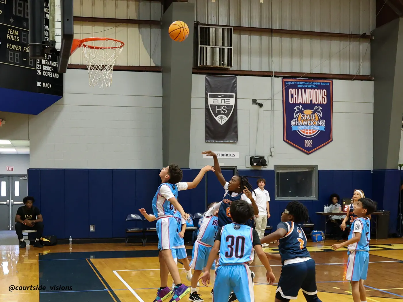 Player contesting a shot in a tournament